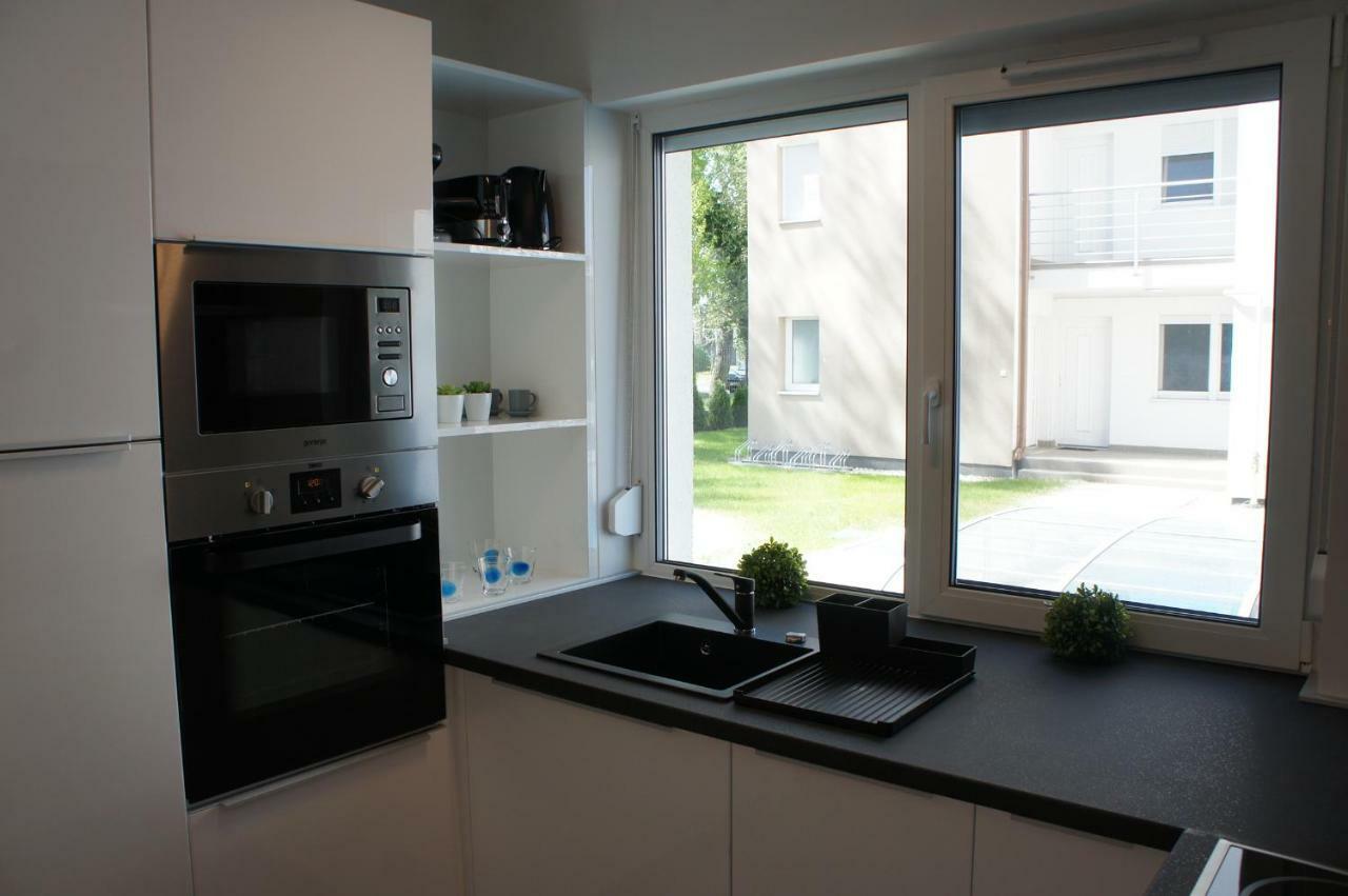 Laguna Beach Apartmanok Шиофок Экстерьер фото